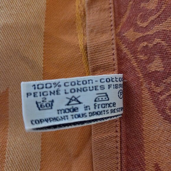 Beautiful French Brand Jacquard Francais Tablecloth - Picture 9 of 9